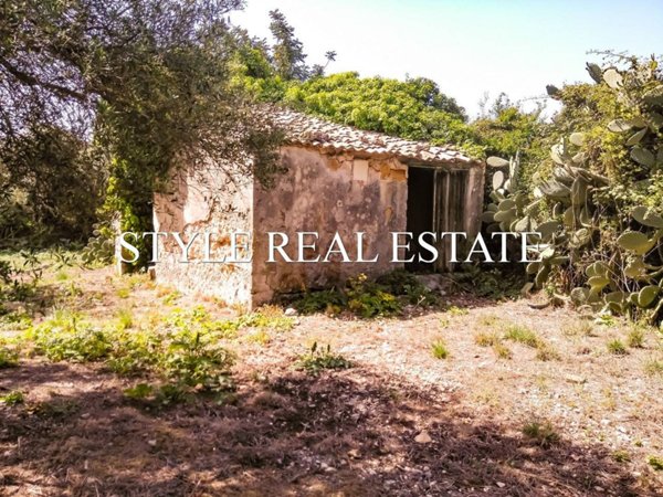 casa indipendente in vendita a Siracusa in zona Isola / Plemmirio