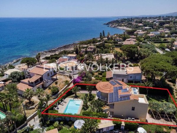 casa indipendente in vendita a Siracusa in zona Centro Città