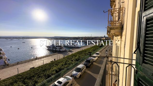appartamento in vendita a Siracusa in zona Isola Ortigia