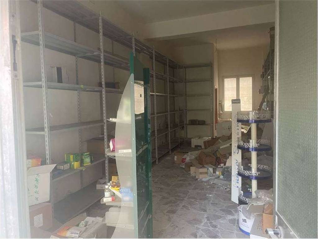 locale di sgombero in vendita a Siracusa