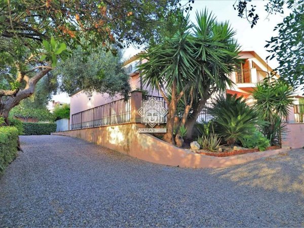 casa indipendente in vendita a Siracusa in zona Targia