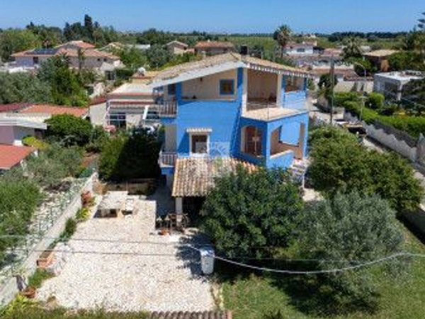 casa indipendente in vendita a Siracusa in zona Arenella