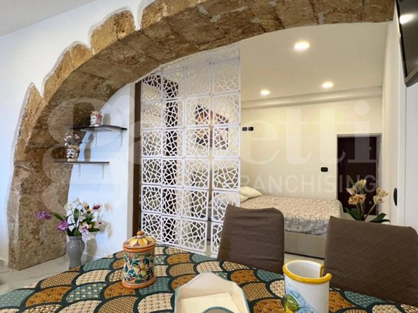 casa indipendente in vendita a Siracusa in zona Isola Ortigia