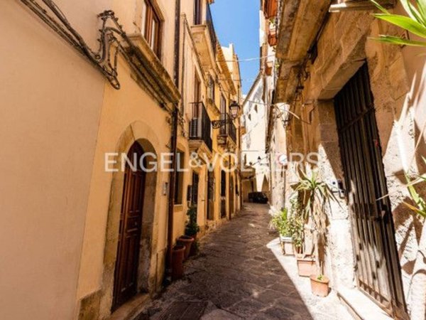 appartamento in vendita a Siracusa in zona Isola Ortigia