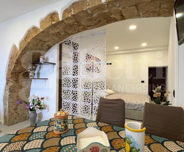 casa indipendente in vendita a Siracusa in zona Isola Ortigia