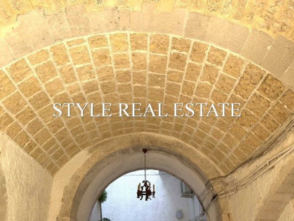intera palazzina in vendita a Siracusa in zona Isola Ortigia