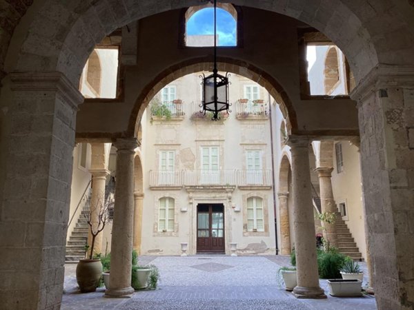 appartamento in vendita a Siracusa in zona Isola Ortigia
