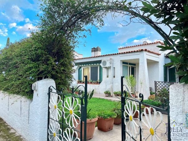 casa indipendente in vendita a Siracusa in zona Fontane Bianche