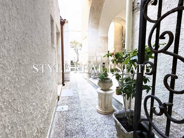 casa indipendente in vendita a Siracusa in zona Isola Ortigia