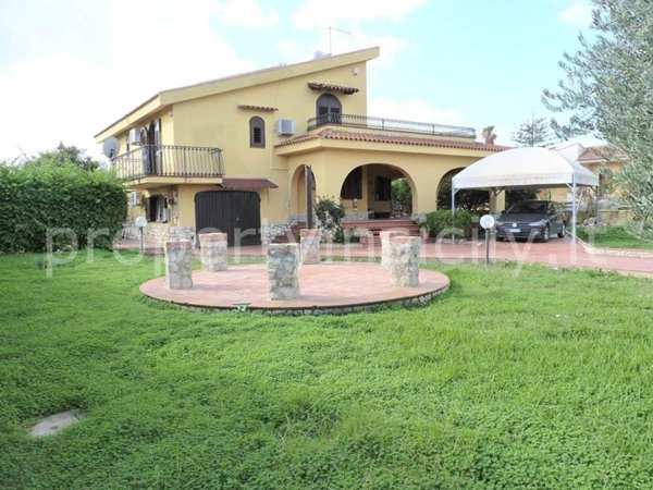 casa indipendente in vendita a Siracusa in zona Ognina