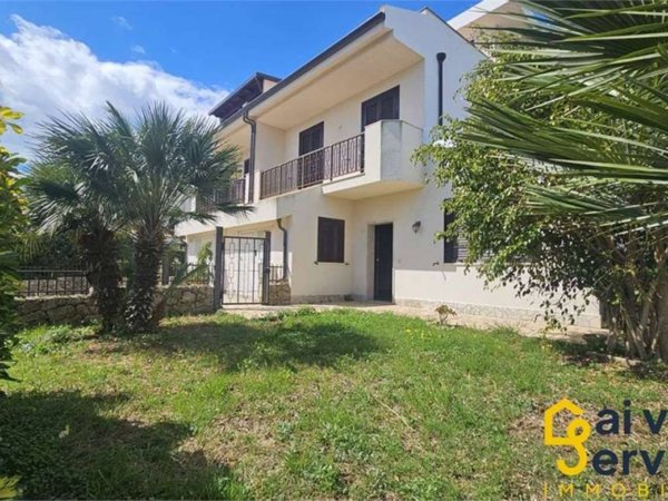 casa indipendente in vendita a Siracusa in zona Isola / Plemmirio