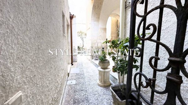 appartamento in vendita a Siracusa in zona Isola Ortigia