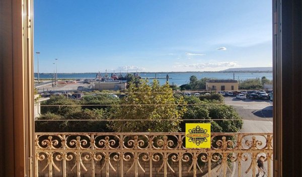 appartamento in vendita a Siracusa in zona Borgata