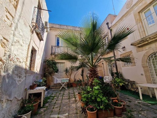 appartamento in vendita a Siracusa in zona Isola Ortigia