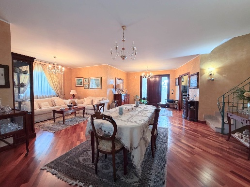 casa indipendente in vendita a Siracusa in zona Belvedere