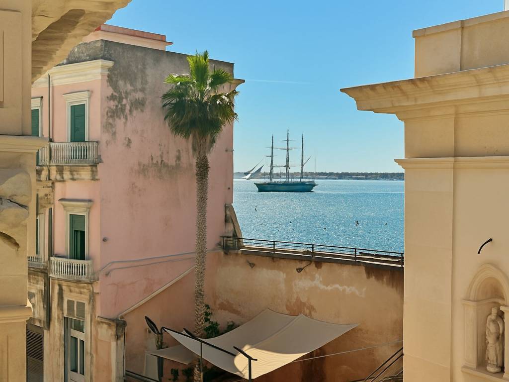 appartamento in vendita a Siracusa in zona Isola Ortigia