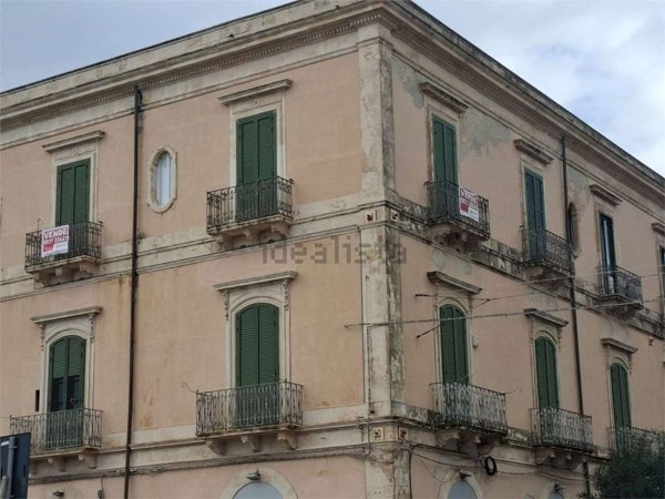 appartamento in vendita a Siracusa in zona Isola / Plemmirio
