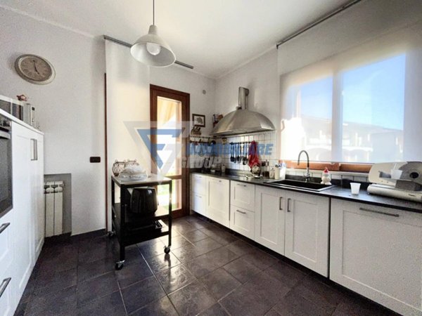 casa indipendente in vendita a Siracusa in zona Borgata