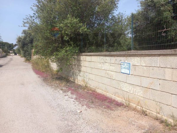 terreno edificabile in vendita a Siracusa in zona Fontane Bianche