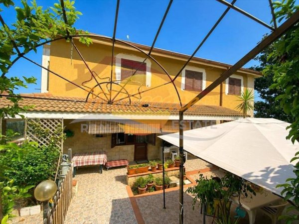 casa indipendente in vendita a Siracusa in zona Belvedere