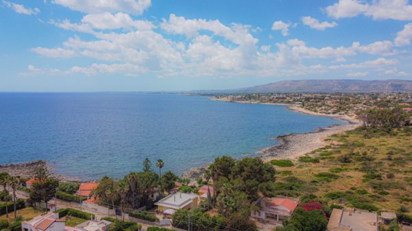 casa indipendente in vendita a Siracusa in zona Fontane Bianche