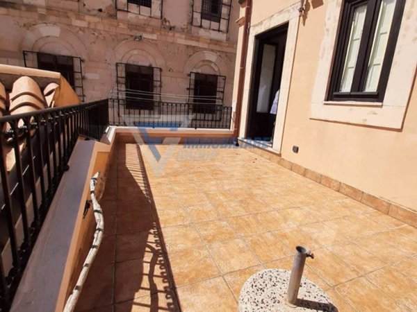 appartamento in vendita a Siracusa in zona Isola Ortigia