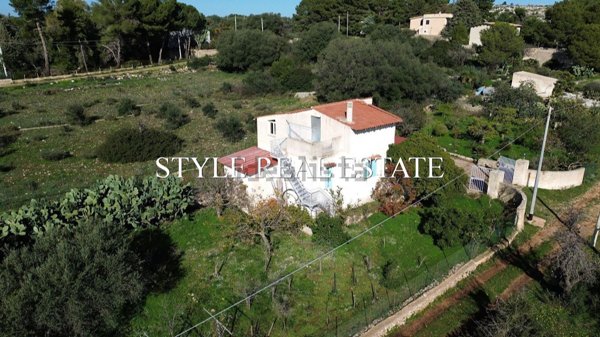 casa indipendente in vendita a Siracusa in zona Targia