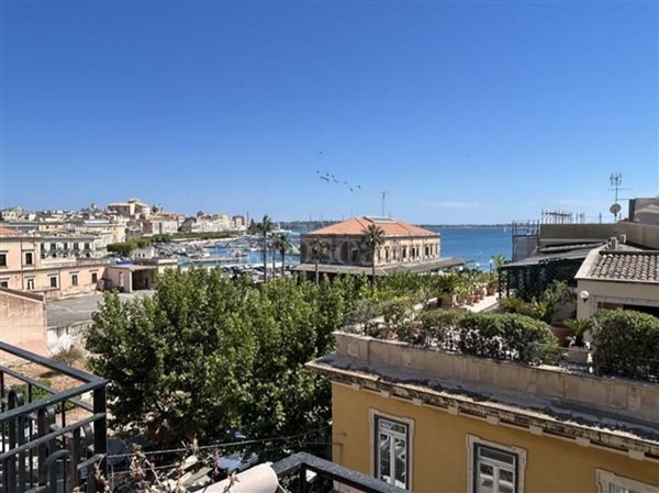 appartamento in vendita a Siracusa in zona Centro Città