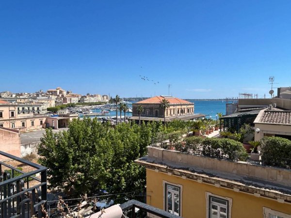 appartamento in vendita a Siracusa in zona Centro Città