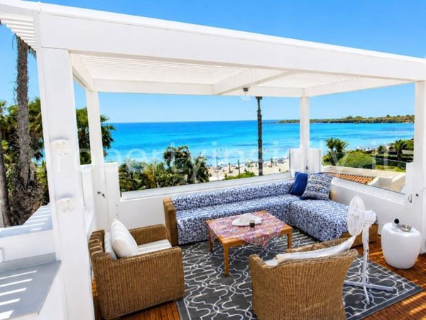 casa indipendente in vendita a Siracusa in zona Fontane Bianche