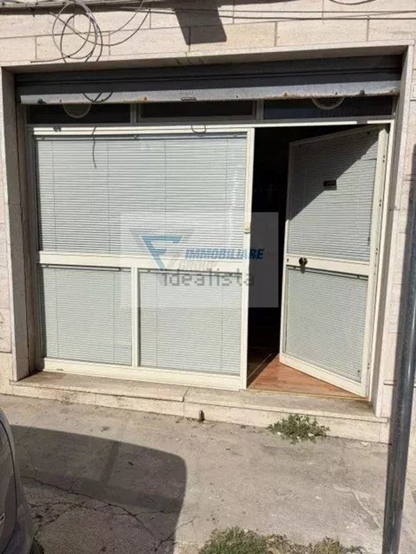locale di sgombero in vendita a Siracusa in zona Belvedere