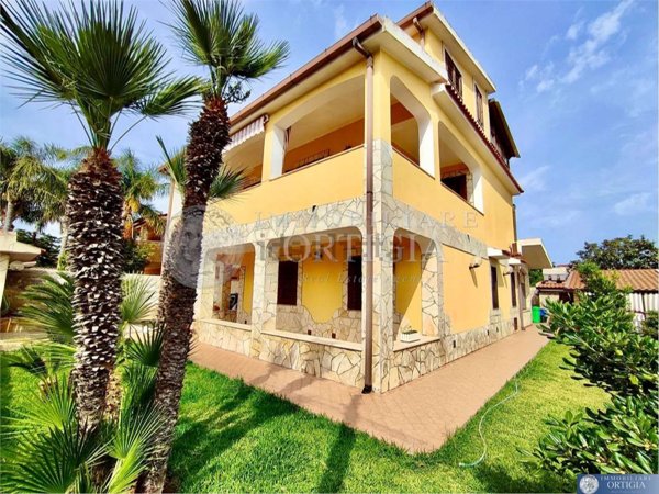 casa indipendente in vendita a Siracusa in zona Isola / Plemmirio