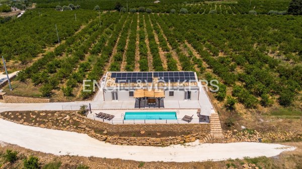 casa indipendente in vendita a Siracusa in zona Belvedere