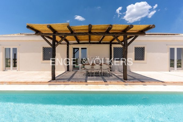 casa indipendente in vendita a Siracusa in zona Belvedere