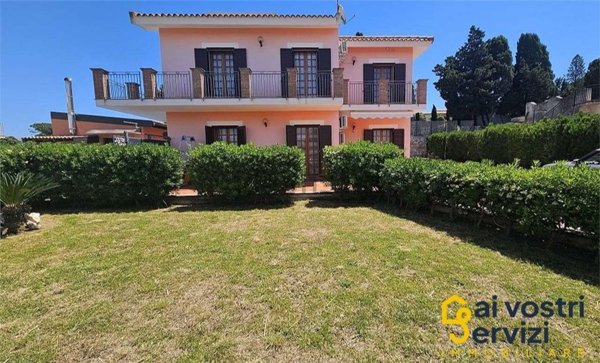 casa indipendente in vendita a Siracusa in zona Isola / Plemmirio