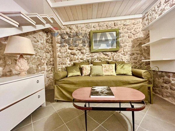 casa indipendente in vendita a Siracusa in zona Isola Ortigia