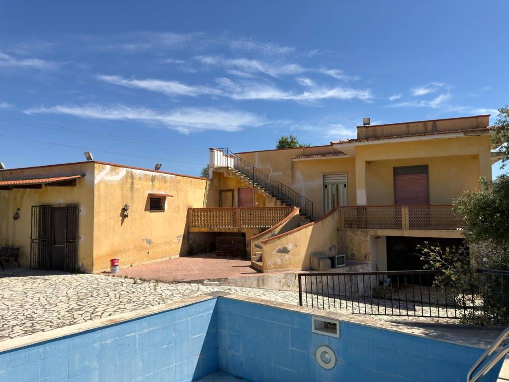 casa indipendente in vendita a Siracusa in zona Belvedere