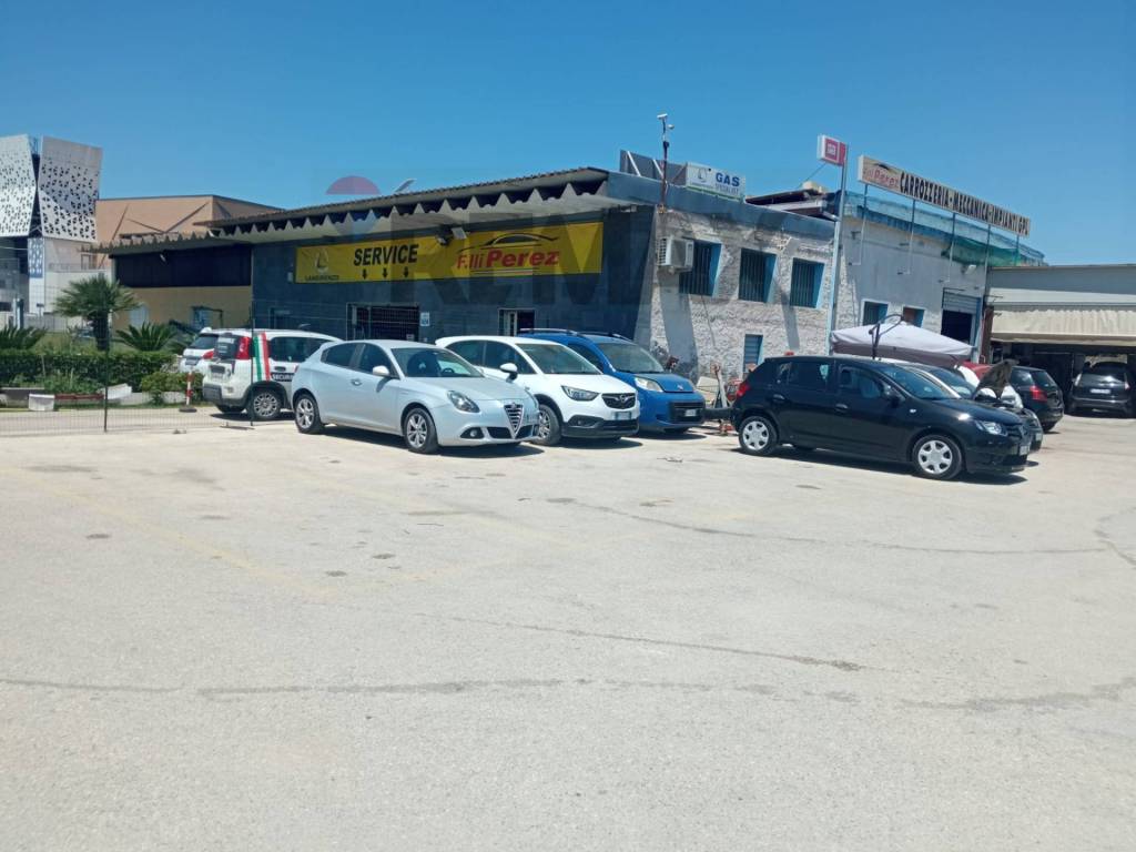 capannone in vendita a Siracusa in zona Centro Città