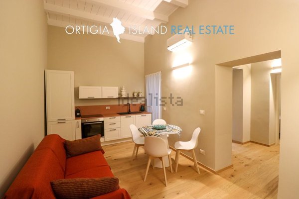 appartamento in vendita a Siracusa in zona Isola Ortigia