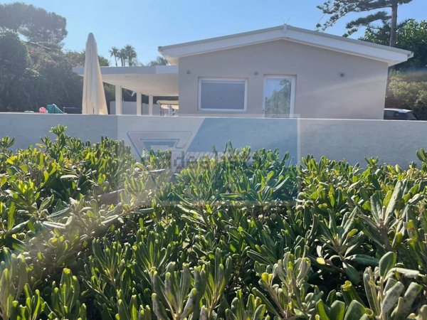 casa indipendente in vendita a Siracusa in zona Fontane Bianche