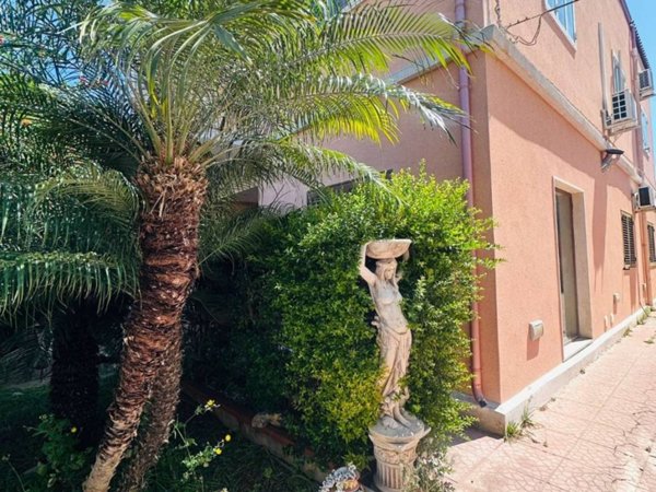 appartamento in vendita a Siracusa in zona Targia