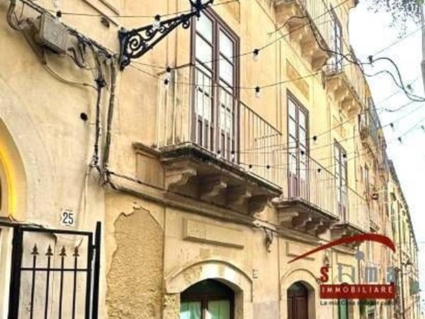 casa indipendente in vendita a Siracusa in zona Isola Ortigia