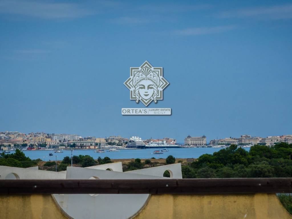 casa indipendente in vendita a Siracusa in zona Isola / Plemmirio