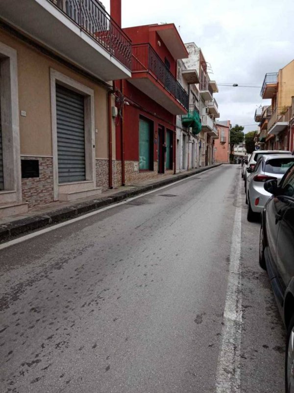 negozio in vendita a Siracusa in zona Belvedere