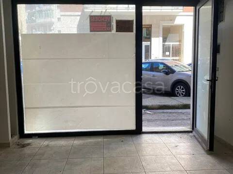 negozio in vendita a Siracusa in zona Borgata