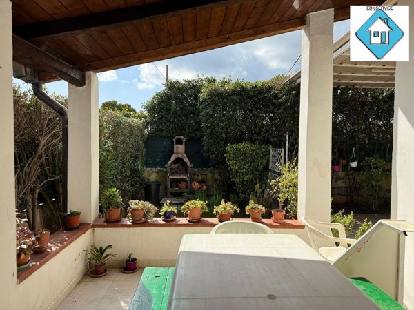 casa indipendente in vendita a Siracusa in zona Fontane Bianche