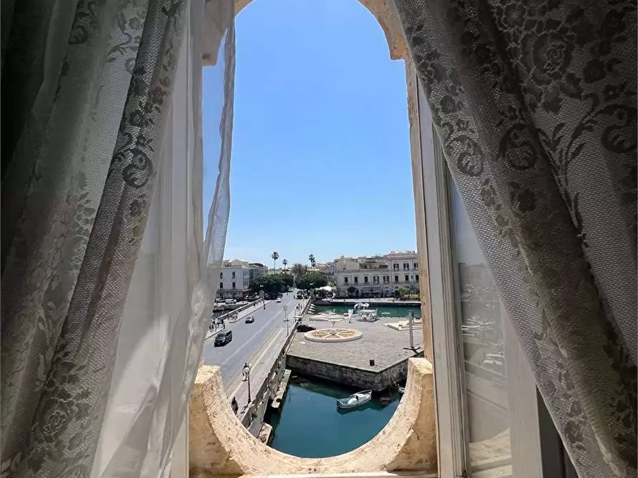 appartamento in vendita a Siracusa in zona Isola Ortigia