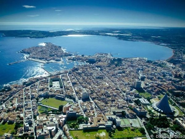 negozio in vendita a Siracusa in zona Centro Città