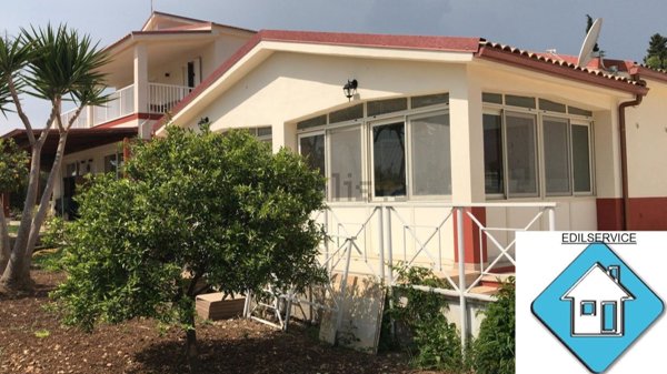 casa indipendente in vendita a Siracusa in zona Belvedere
