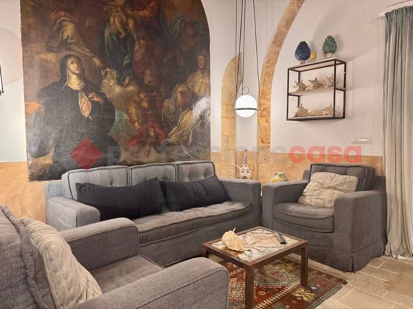 appartamento in vendita a Siracusa in zona Isola Ortigia